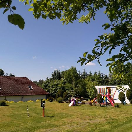 Camping & Guest House Pliskovice Mirovice Exteriör bild